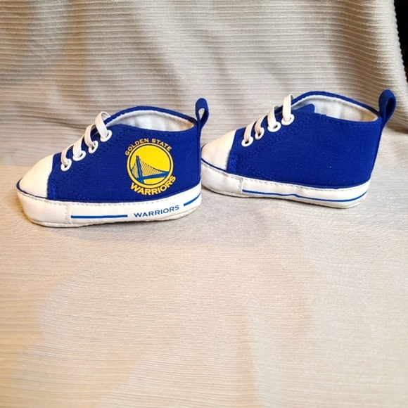Baby Fanatics Warriors Crib Shoes - Picture 9 of 13
